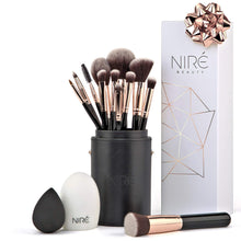 Carica l&#39;immagine nel visualizzatore di Gallery, Niré Artistry kit: pennelli make up, Beauty Blender, Rosa Dorato - Ilgrandebazar
