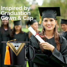 Carica l'immagine nel visualizzatore di Gallery, Onebttl Regalo di Laurea 2020 - Tazza a Cappello di Laurea Come Oggettistica Festa di Laurea, Decorazioni di Laurea, Regalo di Laurea per Lei e Lui (con Confezione Regalo)