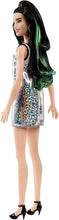 Carica l&#39;immagine nel visualizzatore di Gallery, Barbie- Fashionistas Bambola con Vestito Argento Glitter, FXL50