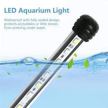 Carica l&#39;immagine nel visualizzatore di Gallery, 92 cm luce LED per acquario, illuminazione subacquea, IP68, copertura impermeabile, lampada a LED spina UE per serbatoio con telecomando RGB cambia colore (1,8 x 92 cm, bianco e blu)