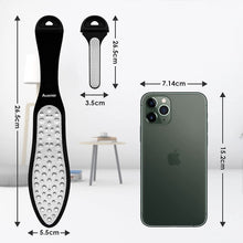 Carica l'immagine nel visualizzatore di Gallery, Auxmir Raspa Piedi in Acciaio Inox, Raspa per Pedicure Professionale, Lima Corneale Laser Doppia Faccia per Eliminare Duroni Calli Pelle Morta Cornea 2# Raspa piedi