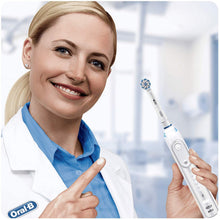 Carica l'immagine nel visualizzatore di Gallery, Oral-B Sensi Ultrathin Testine di Ricambio, Confezione da 4 Pezzi
