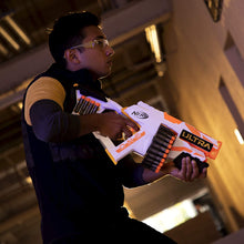 Carica l&#39;immagine nel visualizzatore di Gallery, Hasbro Nerf Ultra - One (Blaster Motorizzato, Include 25 Dardi Nerf Ultra, Compatibile Soltanto con i Dardi Nerf Ultra