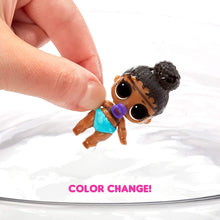 Carica l&#39;immagine nel visualizzatore di Gallery, LOL Surprise Colour Change Lil Sisters - Bambola Surprise con 5 sorprese, divertenti effetti di cambio colore in Acqua Ghiacciata e Accessori alla moda. Bambole da collezione perfette dai 3 anni in su