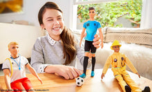 Carica l&#39;immagine nel visualizzatore di Gallery, Barbie- Ken Calciatore Bambola Giocattolo per Bambini 3+ Anni, FXP02