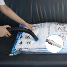 Carica l'immagine nel visualizzatore di Gallery, Amazon Basics - Sacchetti sottovuoto con pompa a mano, confezione da 12 (3 jumbo, 3 grandi, 3 medi, 3 piccoli) 12-Pack Single