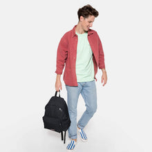 Carica l'immagine nel visualizzatore di Gallery, Eastpak Padded Pak'R Zaino, 24 L, Nero (Seaside Birds)