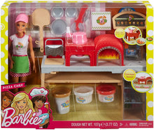 Carica l&#39;immagine nel visualizzatore di Gallery, Barbie la Pizzeria con Bambola, Tavolo per Le Pizze, Forno e Pasta da Modellare, Giocattolo per Bambini 3 + Anni, FHR09