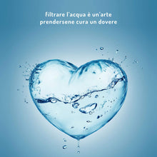 Carica l'immagine nel visualizzatore di Gallery, AQUASAN Aquacompact Nuovo Kit 2000 Litri - Filtro Rubinetto Anticalcare con 2 Cartucce, Depuratore Acqua Potabile, Riduce Microplastiche Rimuove Gusto Odore (White)