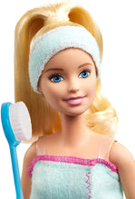 Carica l&#39;immagine nel visualizzatore di Gallery, Barbie- Wellness Playset Spa con Bambola e Accessori Giocattolo per Bambini 3+ Anni, Multicolore, GJG55