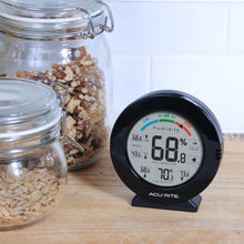 Carica l&#39;immagine nel visualizzatore di Gallery, AcuRite Indoor Humidity Monitor PRO Accuracy con allarmi Silver - Ilgrandebazar