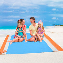 Carica l&#39;immagine nel visualizzatore di Gallery, OUSPT Coperta da Spiaggia, Tappetino da Picnic Anti Sabbia 210 * 200CM Portatile Impermeabile con Reticule e 4 Picchetti Fixed per Picnic, Spiaggia, Escursionismo, Campeggio e Altro