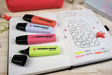 Carica l&#39;immagine nel visualizzatore di Gallery, Evidenziatore - STABILO BOSS ORIGINAL Pastel - Astuccio da 4 - Rosso Corallo, Fior di Ciliegio, Azzurro Nuvola, Lime