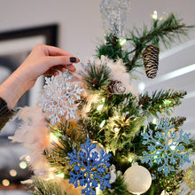 Carica l'immagine nel visualizzatore di Gallery, Naler 24 Pezzi di Fiocchi di Neve per Natale Decoratici Fiocchi di Neve con Glitter Addobbi per Albero di Natale Decorazione per Festa di Natale, Bianco, Argento, Blu, Blu Reale