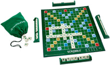 Carica l'immagine nel visualizzatore di Gallery, Mattel Scrabble, il Gioco da Tavola delle Parole Crociate, Divertimento per Tutta la Famiglia, per Bambini da 7 + Anni, Y9596