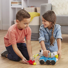 Carica l'immagine nel visualizzatore di Gallery, Hasbro Play-Doh - Wheels Play-Doh Autocarro Betoniera Playset con Pasta da Modellare Cemento e in 3 Colori Atossici, E68915L1