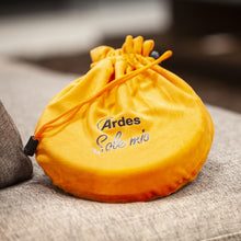 Carica l'immagine nel visualizzatore di Gallery, ARDES | AR071A Sole Mio Scaldino Elettrico 550W con Lampada Spia, Scalda Piedi Mani Ricaricabile e Portatile, Copertura in Pile, Alimentato con Cavo, Bronzo