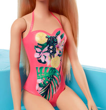 Carica l&#39;immagine nel visualizzatore di Gallery, Barbie- Playset Bambola con Piscina e Accessori Giocattolo per Bambini 3+ Anni, GHL91