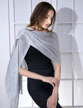 Carica l'immagine nel visualizzatore di Gallery, DiaryLook Serata sciarpa glitter delle donne avvolgere Ha rubato Scialle Per il matrimonio, parti, Damigella d'onore, Foulard con frangia 1metallic Silver Grey
