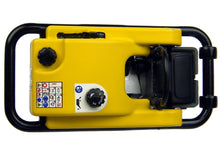 Carica l&#39;immagine nel visualizzatore di Gallery, Universal Hobbies - Uh8076 - Wacker Neuson Rammer BS60 - Scala 1/12 - Ilgrandebazar