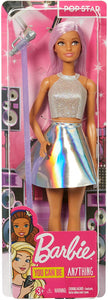 Barbie Carriere Pop Star con Microfono, Bambola Capelli Rosa e Abiti Argento, Giocattolo per bambini 3+ Anni, FXN98