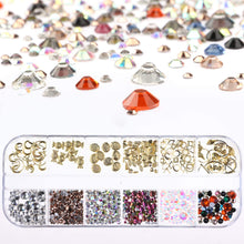 Carica l&#39;immagine nel visualizzatore di Gallery, Mwoot Gemme per Unghie, Pietre, 3 Scatole Set di Strass (900 Pezzi) per Accessori per chiodo Arte