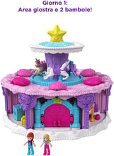 Carica l'immagine nel visualizzatore di Gallery, Polly Pocket- Playset Torta delle Sorprese a Tema Compleanno con Carosello di Unicorni e Tanti Accessori, Giocattolo per Bambini 4+Anni, GYW06