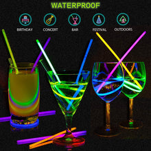 Carica l'immagine nel visualizzatore di Gallery, Kimimara Braccialetti Luminosi, Starlight Fluorescenti,100 Glowsticks Party con 122 Connettori per Creare Bracciali e Ciondoli, Giocattoli Luminosi per Illuminare Tutte le Vostre Feste 100 Set