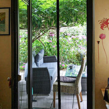 Carica l'immagine nel visualizzatore di Gallery, MYCARBON Zanzariera Magnetica Porta Finestra 140 * 240cm Resistente Traspirante Tenda Zanzariere a Calamita Elegante Zanzariera Porta per Casa Ufficio