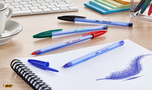Carica l&#39;immagine nel visualizzatore di Gallery, BIC Cristal Soft, Penne Blu a Sfera, Fornitura per Cancelleria Scuola, Punta Media (1.2mm), Confezione 10 Unità