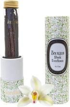 Carica l'immagine nel visualizzatore di Gallery, Vanillia ? 15 Gousses Délicieuses de Vanille "BOURBON BLACK GOURMET" de Madagascar ? Le meilleur de la Récolte ? Tube en Verre + Tube en carton de protection ? Idée Cadeau Originale