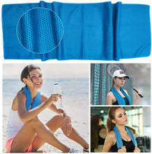 Carica l&#39;immagine nel visualizzatore di Gallery, Th-some Tapis de Plage Anti Sable, Couverture de Pique Nique 200 * 140cm Portable Imperméable Pliable avec 4 Piquets pour Plage, Camping, Picnic, Voyage ect Les Èvénements en Extérieur