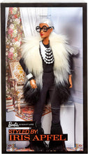 Carica l&#39;immagine nel visualizzatore di Gallery, Barbie-FWJ27 Styled by Iris Apfel Barbie Bambola con Gilet Multicolore, Pantaloni a Zampa d&#39;Elefante con Frange e Accessori, Multi-tonalità, FWJ27