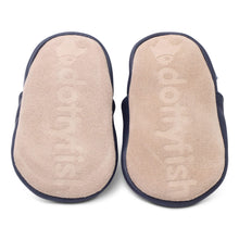 Carica l&#39;immagine nel visualizzatore di Gallery, Dotty Fish Scarpine in Pelle Prima Infanzia. Scarpe Bimbi per Primi Passi con Suola Scamosciata. Balena Blu Navy. 12-18 Mesi (21 EU)