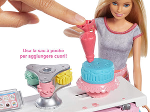 Barbie La Pasticceria Playset con Bambola Bionda, Isola per Cucinare, Forno e Accessori, Giocattolo per Bambini 4+ Anni