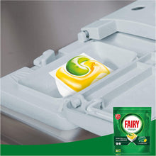 Carica l'immagine nel visualizzatore di Gallery, Fairy Original Allin1 Pastiglie Lavastoviglie, 125 Cicli, 5 x 25 Capsule, Detersivo al Limone, Maxi Formato, Rimuove il Grasso Incrostato con Azione Brillante