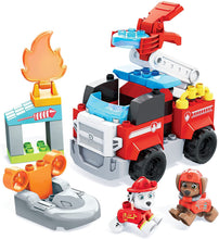 Carica l&#39;immagine nel visualizzatore di Gallery, Mega Bloks - PAW Patrol Camion dei Pompieri di Marshall con Lanciatore, Luci, Scaletta Mobile e Scafo di Salvataggio, 33 Mini Blocchi da Costruzione, Giocattolo per Bambini 3+Anni, GYJ01