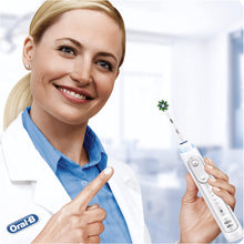 Carica l&#39;immagine nel visualizzatore di Gallery, Oral-B CrossAction Testine di Ricambio per Spazzolino Elettrico con Tecnologia CleanMaximiser, Confezione da 10 Pezzi