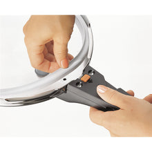 Carica l&#39;immagine nel visualizzatore di Gallery, WMF 6068559990 Guarnizione Coperchio Pentola a Pressione, 22 cm 22 cm, Grigio