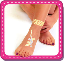 Carica l'immagine nel visualizzatore di Gallery, Clementoni - 15316 - Crazy Chic - Il Laboratorio dei Tatuaggi - gioco creativo per realizzare tatuaggi temporanei - tatoo adesivi, bambina 7 anni+ Banchetto dei Tattoo