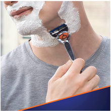 Carica l'immagine nel visualizzatore di Gallery, Gillette Fusion5 Proglide Regolabarba Uomo, Rasoio a Mano Libera, 10 Lamette da Barba (da 5 Lame), Manico Ergonomico con Tecnologia Flexball, Fino a 1 Mese di Rasatura con 1 Lametta