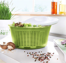 Carica l&#39;immagine nel visualizzatore di Gallery, Leifheit Salad Spinner Signature Contenitore A Centrifuga per Insalata, Acciaio Inossidabile, Verde, Grande