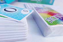 Carica l'immagine nel visualizzatore di Gallery, Magilano - SKYJO, L'Intrattenente Gioco per Grandi e Piccini. È il Gioco di Societá Ideale Per Divertenti e Piacevoli Serate Tra Amici e Parenti