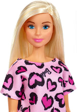 Carica l&#39;immagine nel visualizzatore di Gallery, Barbie- Bambola Bionda con Abito Rosa con Cuoricini e Scarpe Giocattolo per Bambini 3+ Anni, Multicolore, GHW45