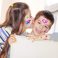 Carica l&#39;immagine nel visualizzatore di Gallery, Adesivi per Bambini, Leenou 900+ Adesivi 3D Stickers per Puffy Adesivi per Regali Gratificanti Scrapbooking Inclusi Camion, Aeroplani, Animali, Pesci, Dinosauri, Numeri, Frutta e Altro (36 Fogli)