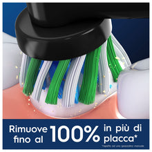 Carica l'immagine nel visualizzatore di Gallery, Oral-B Cross Action Testine Spazzolino Elettrico, Confezione da 12 Testine di Ricambio, Setole Angolate che si Adattano a ogni Dente per una Pulizia Profonda, Adatto alla Buca delle Lettere