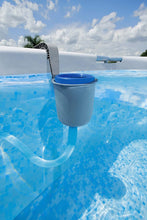 Carica l'immagine nel visualizzatore di Gallery, Bestway Flowclear Pool 58233 - Skimmer galleggiante per la pulizia della superficie dell'acqua, multicolore