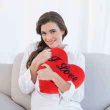 Carica l&#39;immagine nel visualizzatore di Gallery, THE TWIDDLERS Cuscino a Forma di Cuore Rosso con la Scritta I Love You rosso - Ilgrandebazar