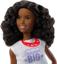 Carica l&#39;immagine nel visualizzatore di Gallery, Barbie Carriere Abiti a Sorpresa, Bambola Afroamericana con 2 Vestiti e Accessori da Scoprire, per Bambini 3+ Anni, GFX85