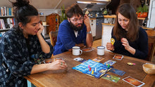 Carica l'immagine nel visualizzatore di Gallery, Asmodee Italia - Dixit, Gioco da Tavolo per Tutta la Famiglia, Edizione in Lingua Italiana, 8016